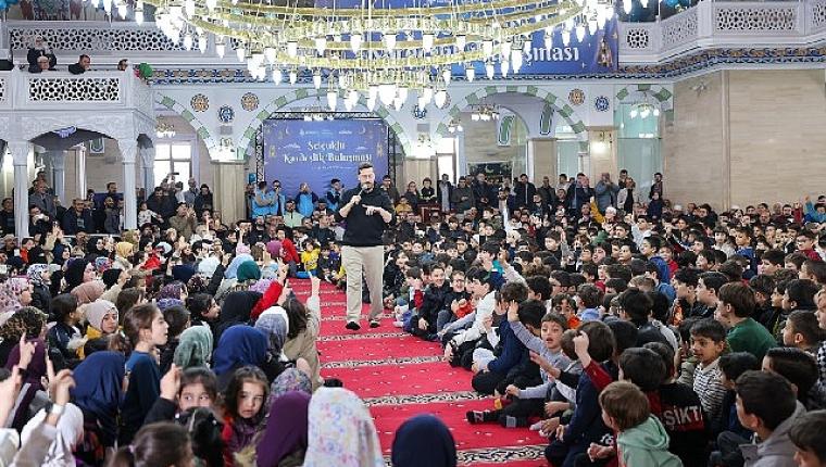 Selçuklu'da Sertaç Abi çocuklarla 'Kardeşlik Buluşması'nda bir araya geldi