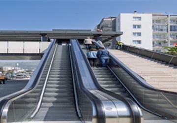 Yeni Girne Yaya Üst Geçidi hizmete açıldı