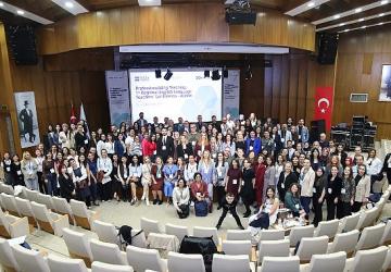 Bölgesel İngilizce Öğretmenleri Konferansı Adana'da İki Yüz Öğretmeni Güncel Eğitim Yaklaşımları Etrafında Buluşturdu