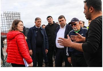 Seferihisar'da sel ve fırtına sonrası yoğun mesai; Tüm ihbarlara anında müdahale