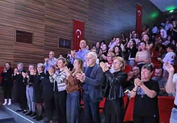 Konak Ata'sını duygu dolu oratoryo ile andı