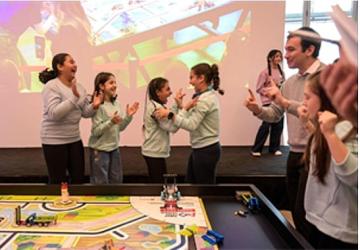 Geleceğin mühendis kızları, yaratıcılığı teknolojiyle buluşturdu