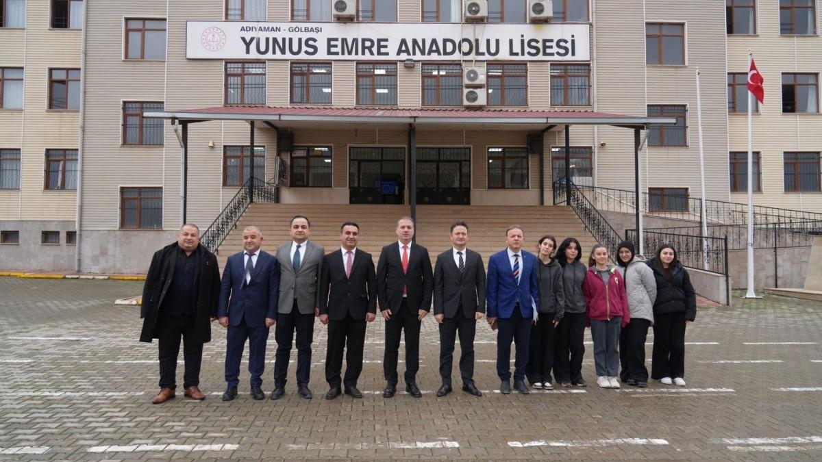 İl Millî Eğitim Müdürü Ali Tosun, Gölbaşı Yunus Emre Anadolu Lisesini Ziyaret Etti