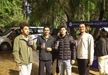 Büyükşehir'den öğrencilere sıcak çorba ikramı