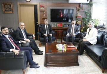 AK Parti Adıyaman heyeti ve Bakan Yardımcısı Ahmet Aydın bir araya geldi