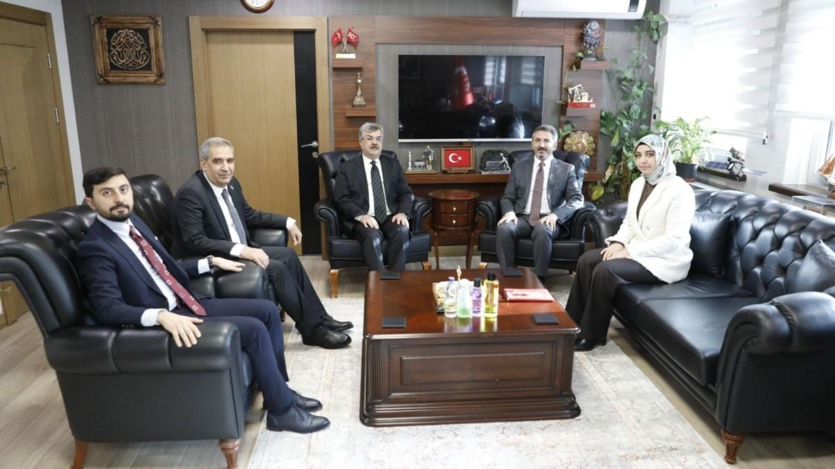 AK Parti Adıyaman heyeti ve Bakan Yardımcısı Ahmet Aydın bir araya geldi