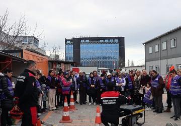 Maltepeli kadınlar afetlere müdahaleyi uygulamalı öğrendi