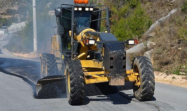 Büyükşehir'den Alanya'da yol yapım çalışması