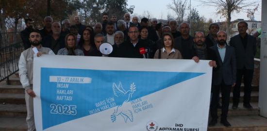 Adıyaman’da İHD, Baro ve Emek Platformu’ndan ortak açıklama: ‘İnsan haklarının özü barıştır’ - Videolu Haber
