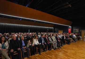 Babüroğlu Atatürk ve Cumhuriyet'i Anlattı