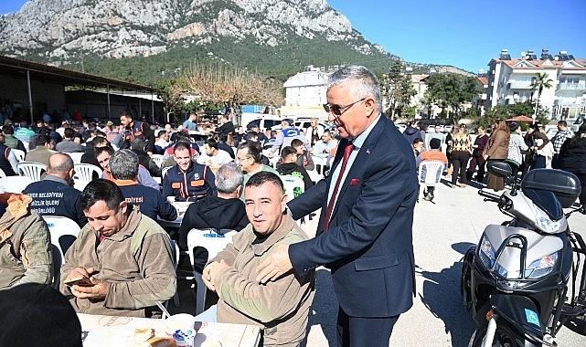 Başkan Yardımcısı Gül'den belediye personeline yemek