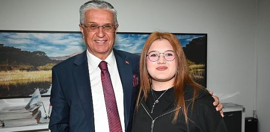 Başkan Topaloğlu'na anlamlı hediye