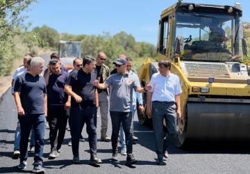 Kahta Dumlu–Alidam Köy Yolu’nda asfalt çalışmaları sürüyor