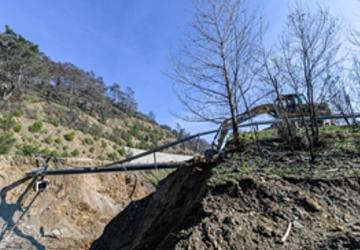 Büyükşehir ekipleri Ödemiş'te felaketi önledi