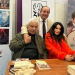 Usta İsimler TÜYAP'ta Buluştu: Serpil Çakmaklı ve Halil Ergün, İhsan Taş'ı Yalnız Bırakmadı