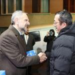 Başkan Vekili Akın'dan kandil simidi ikramı