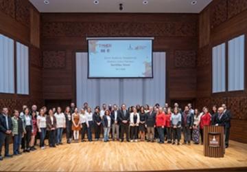 Akdeniz Dilleri Merkezi'nden sertifika coşkusu