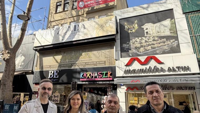 Hürriyetçi Sağlık-Sen Tabelası Asıldı