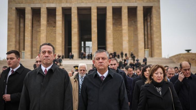 CHP Genel Başkanı Özgür Özel’den İsmet İnönü anması