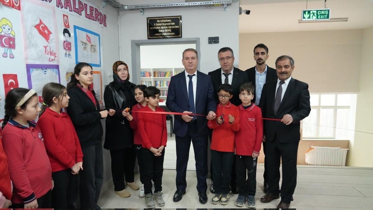 Cengiz Topel Ortaokulunda Kütüphane açılışı gerçekleştirildi