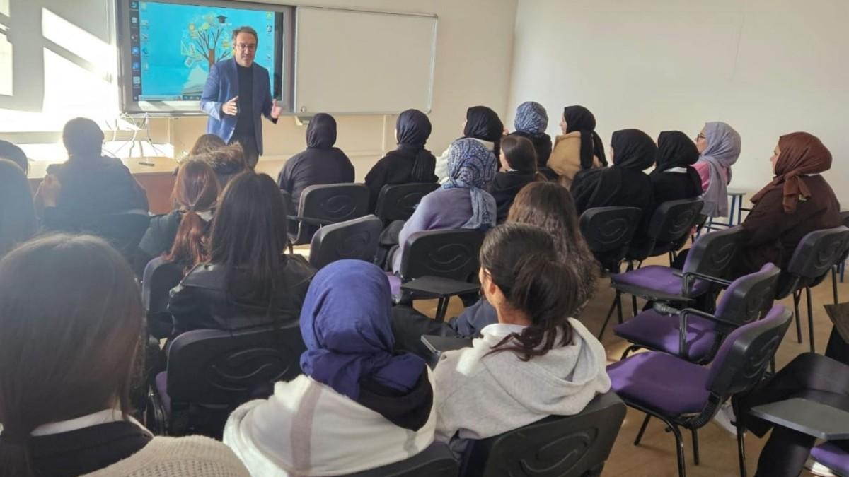 Kahta’da öğrencilere enerji verimliliği semineri