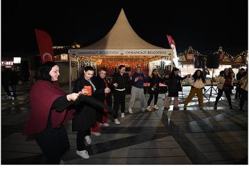 Yeni Yıl Festivali Akşam Saatlerine Renk Kattı
