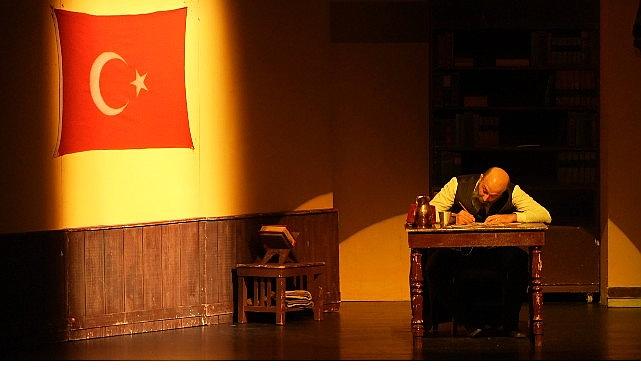 İstiklal Şairi Akif'e tiyatro sahnesinde vefa