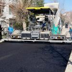 Yenimahalle’de sıcak asfalt serimi başladı: Başkan Tutdere, çalışmaları yerinde inceledi - Videolu Haber