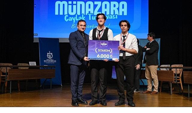 Genç münazırlar, “Bi' Diyeceğim Var" dedi