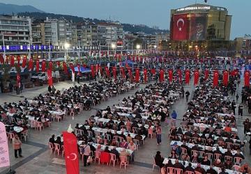 Başkan Çerçioğlu Ramazan Ayı Boyunca Vatandaşları Etkinlikler ve İftar Sofraları ile Buluşturacak