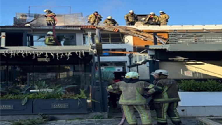 İzmir'de itfaiyenin hızlı müdahalesi faciayı önledi