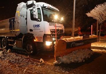 Başkan Sandıkçı'dan Yerinde Takip: Canik'te 7/24 Karla Mücadele