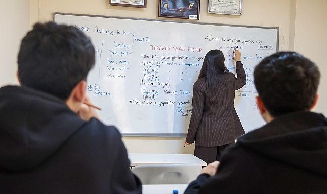 Büyükşehir'in gençlere eğitim desteği sürüyor