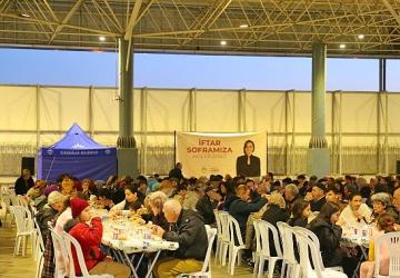 Karabağlar 'da Ramazan Bereketi Ortak Sofralarda Paylaşılacak