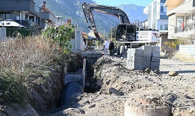 Kuzdere'de yağmur suyu drenaj hattı çalışmaları