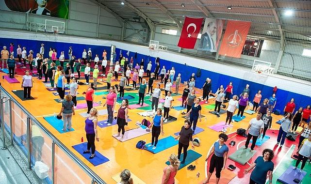 Karşıyaka'da hareketli yıl: 2025'te 18 bin kişi spor yaptı