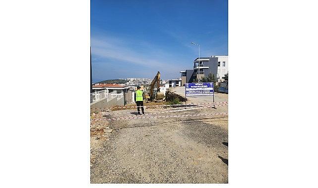 Aydın Büyükşehir Belediyesi Kuşadası'nda Yoğun Bir Şekilde Yol Yapım Çalışmalarına Devam Ediyor