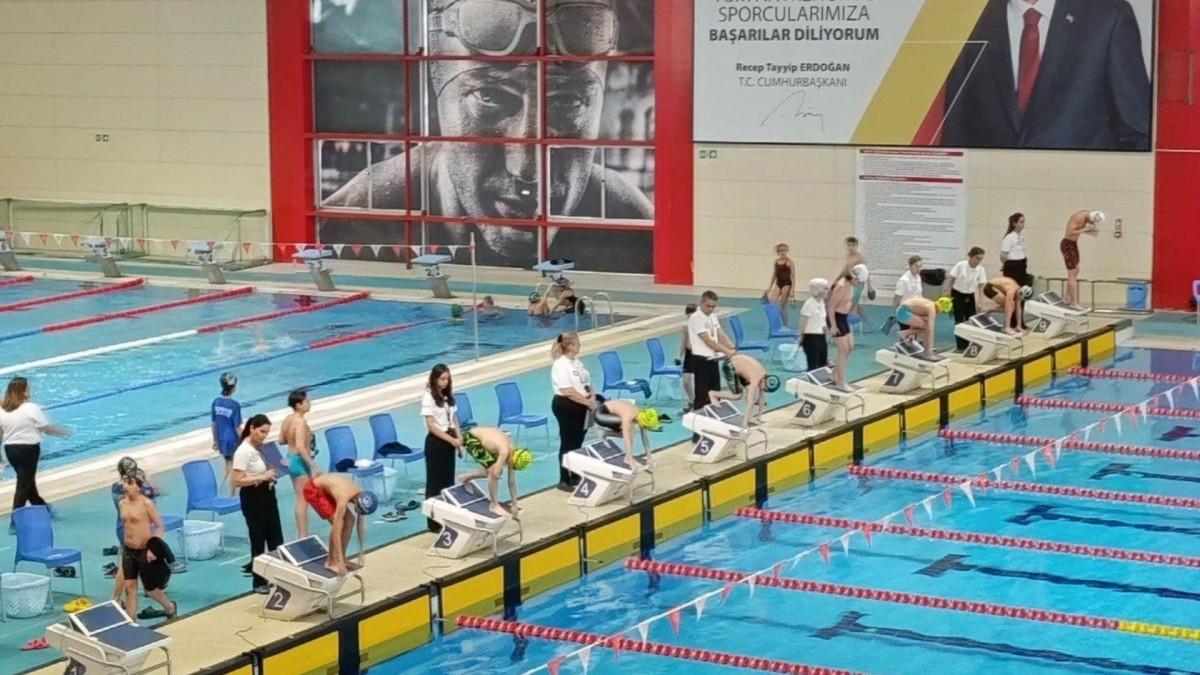 Adıyamanlı genç yüzücüler Mersin’de düzenlenen ligde barajı geçti - Videolu Haber