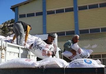 Büyükşehir'den 2025 yılında hayvancılığa 503 bin 625 kg yem desteği