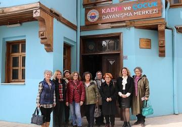 Dayanışma Merkezi'nde Kadın Hakları Konuşuldu