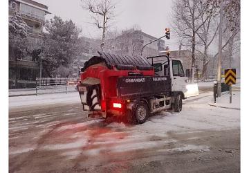 Osmangazi Belediyesi'nden Karla Mücadelede 7/24 Kesintisiz Mesai
