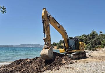 Belediye Ekipleri Şehrin Dört Bir Yanında: Modern Sosyal Alanlar ve Yenilenen Yollarla Konfor Artırılıyor