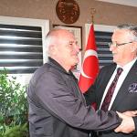 Emekli personelden Başkan Topaloğlu'na veda ziyareti