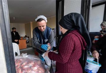 İftar bereketi Büyükşehir'in aşevinden sofralara uzanıyor