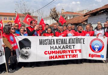 Cumhuriyetçi Öğretmeni Hedef Gösterenlere Teslim Olmayacağız!