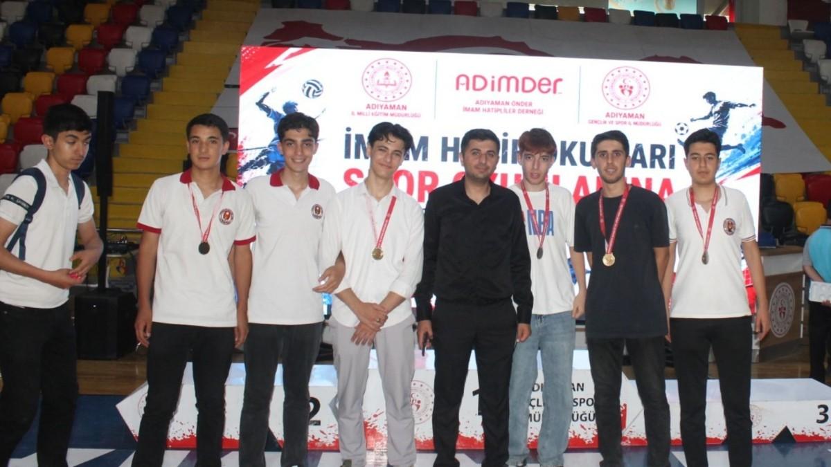 İmam hatipli gençler sporun birleştirici gücünde buluştu