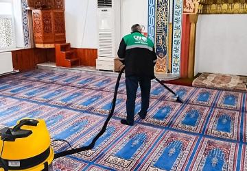 Canik'te Camiler Dip Köşe Temizleniyor