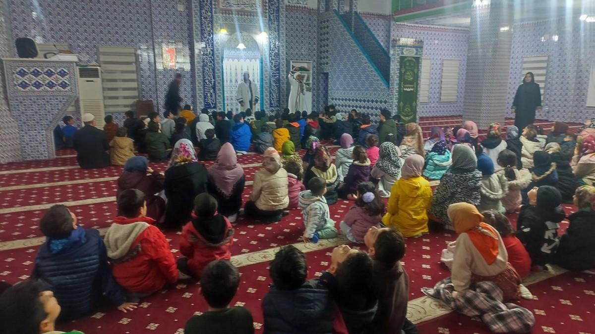 Kahta’da 4-6 Yaş Kur’an kursu öğrencileri Kur’an’a geçiş sevinci yaşadı