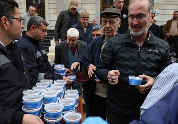 Başkan Çerçioğlu'ndan Regaip Kandili Hayrı