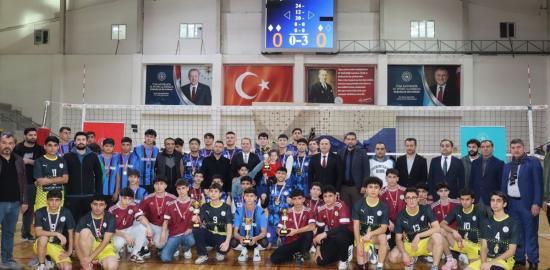 Adıyaman’da Genç Erkekler Voleybol İl Müsabakaları tamamlandı